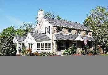 1st image of 4 Dickinson Ln