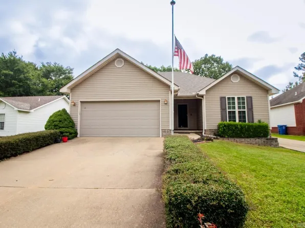 212 Holmes Rd, Jonesboro, AR 72405