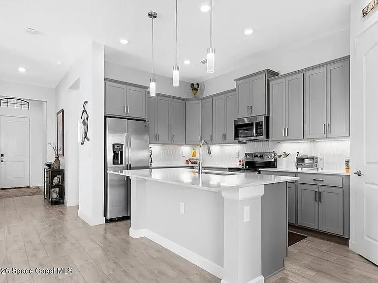 2619 Millennium Cir — Photo 5