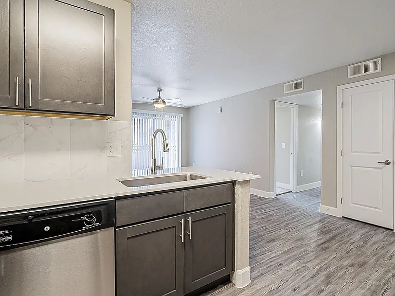 Sterling Point Apartment Homes — Photo 44