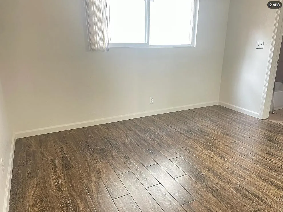 235 S Weitzel St, unit a — Photo 3