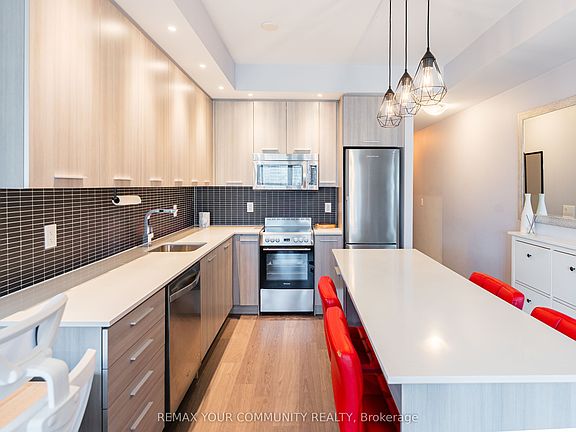 4th image of 105 George St #1412