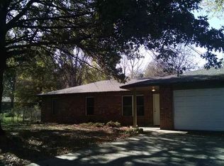 2609 Pickwick Pl, Lawrence, KS 66049