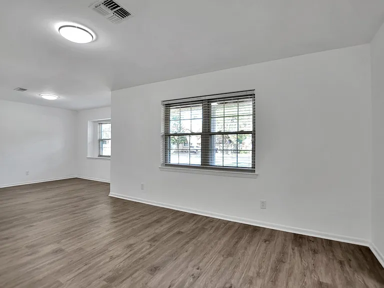 10513 Moorberry Ln — Photo 7