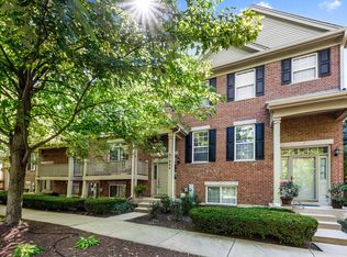 0S044 Lee Ct, Winfield, IL 60190