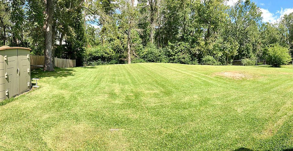 2nd image of 307 Brookview Dr