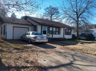 109 W 16th St, Hope, AR 71801