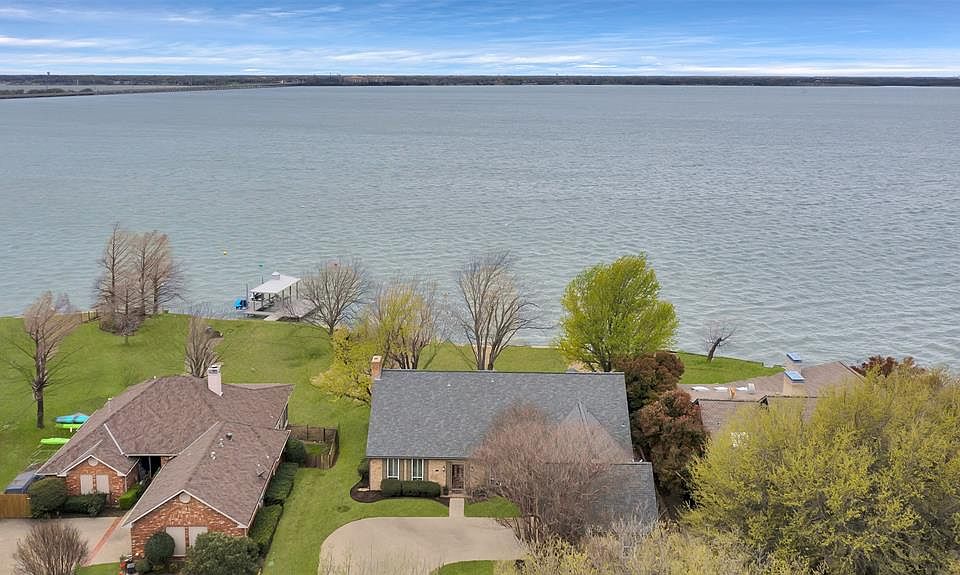 1st image of 619 Sunset Hill Dr