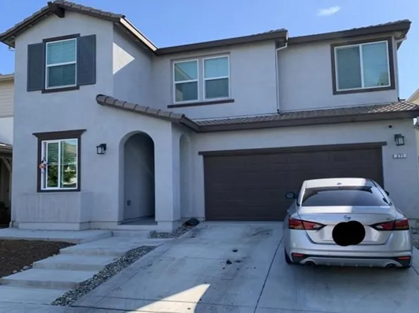 271 Lamplighter Ln, Hollister, CA 95023