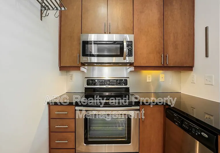 265 18th St NW #2432 — Photo 4