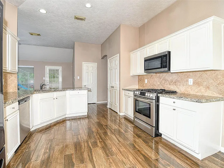 25923 Marshbrook Ln — Photo 5