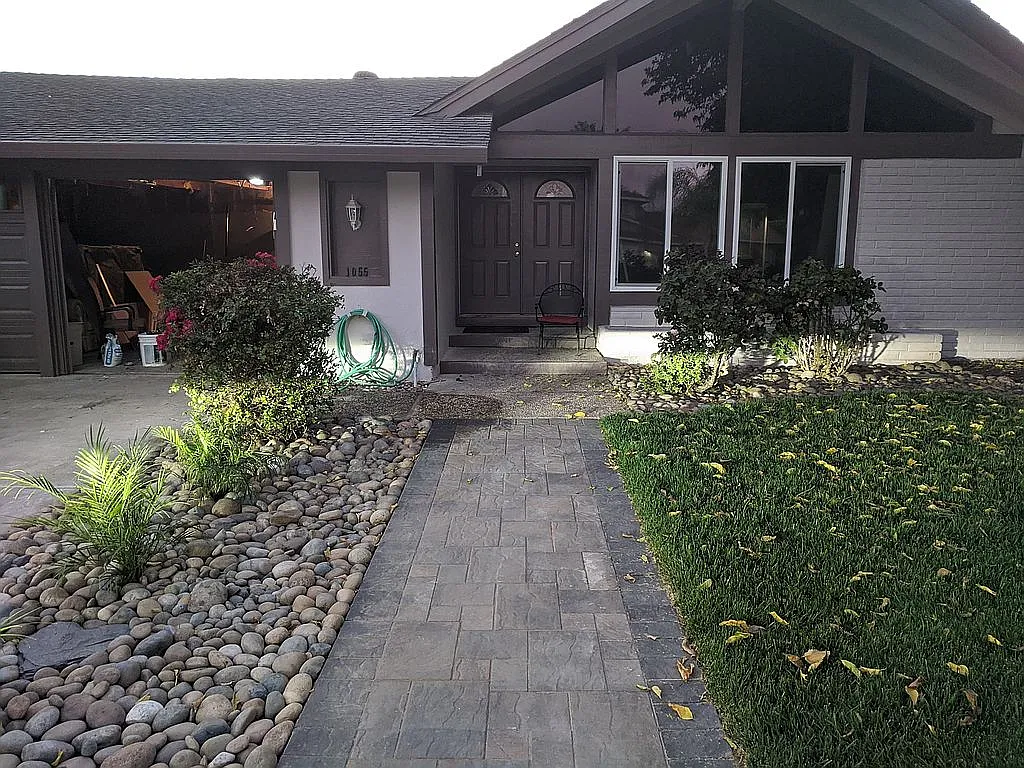 1055 Laguna St photo 1