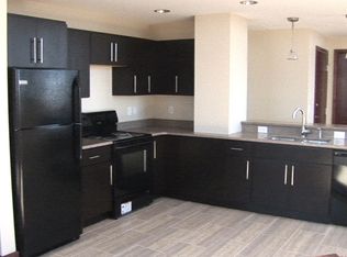 220 N Main St APT 902, Davenport, IA 52801