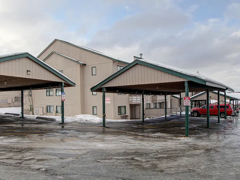 Kinnear Park Apartments — Photo 13