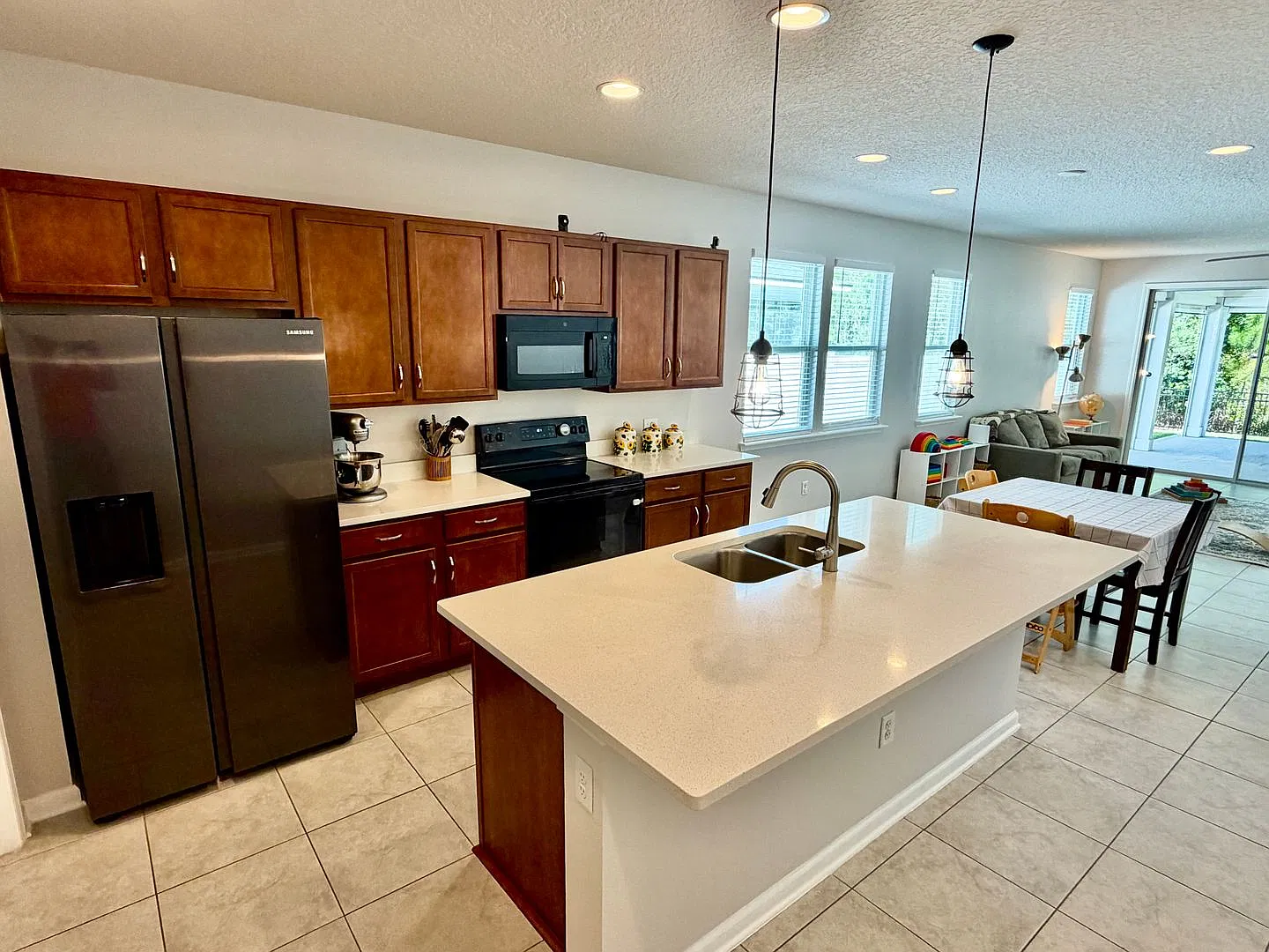 95120 Veneto Ct — Photo 3