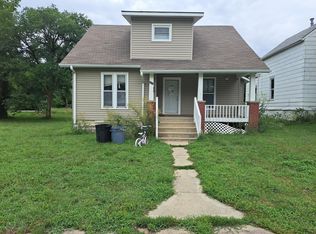 327 W Market St, Warrensburg, MO 64093
