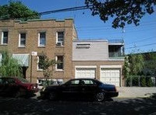 61-91 Grove St, Flushing, NY 11385