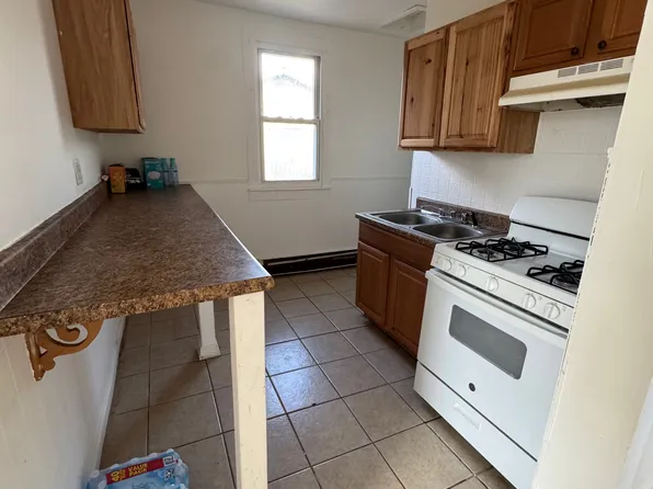 1135 Lloyd St APT 2, Scranton, PA 18508