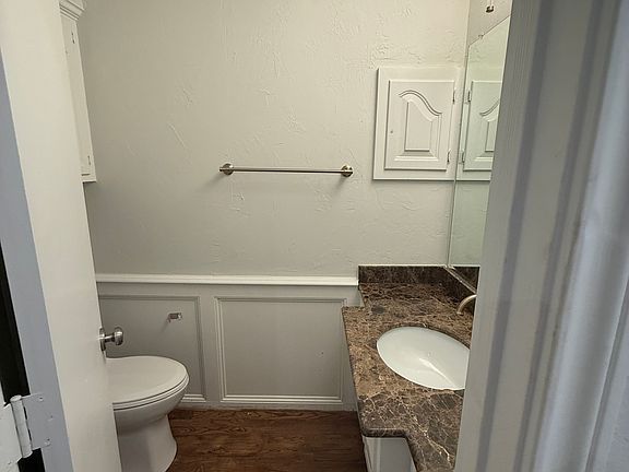 3rd image of 6911 Gateridge Dr