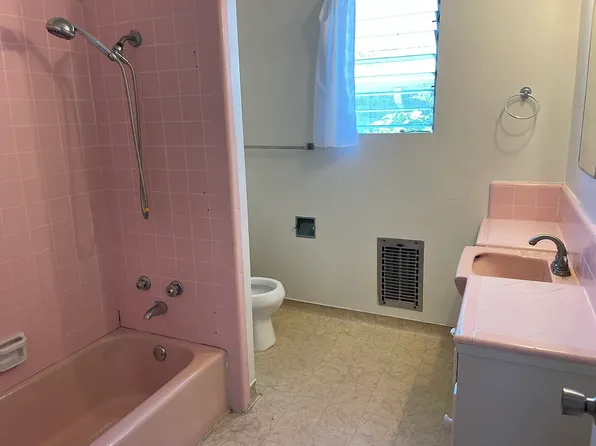 1311 E 1st St APT 9, Long Beach, CA 90802