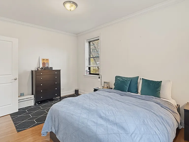 4489 Broadway #2D — Photo 13