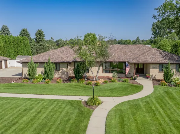 5794 E 107th Pl, Winfield, IN 46307