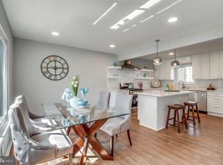 10902 Ambleside Ct, Reston, VA 20190