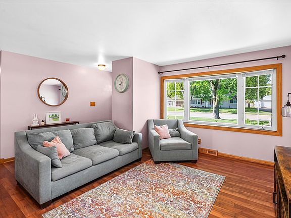 5th image of 14 Hampton Rd