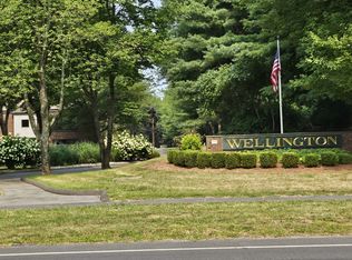 18 Wellington Dr #18, Farmington, CT 06032