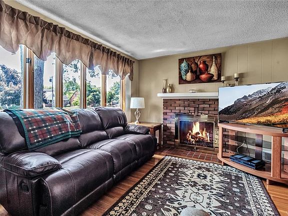 5th image of 726 Cleveland Dr