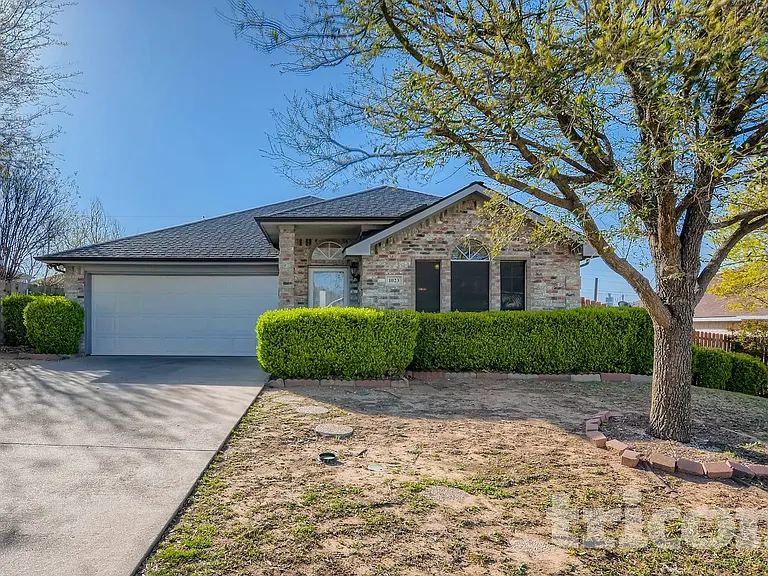 1023 Aries St — Photo 2