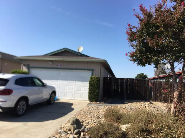 1028 Bluebell Dr, Livermore, CA 94551
