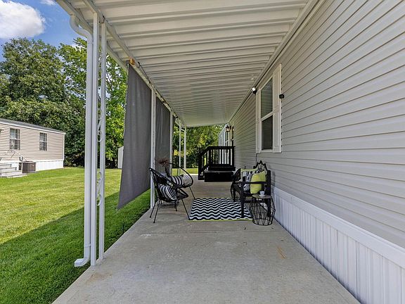 4th image of 47 Birch Row Dr