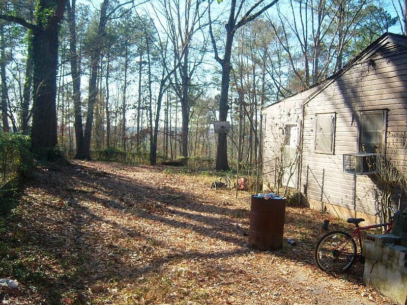 2nd image of 1539 Jerome Dr