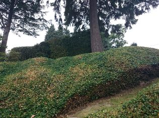 8460 Fauntleroy Pl SW, Seattle, WA 98136