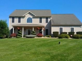 119 Eagle Crest Dr, Camillus, NY 13031