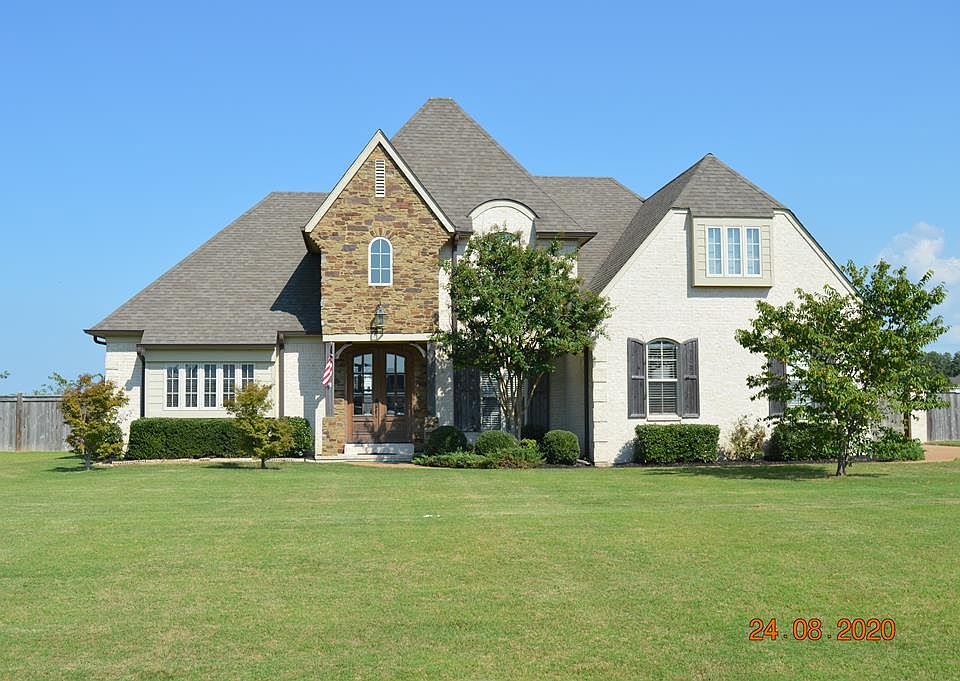 1st image of 627 N River Bend Dr