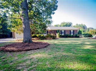 4009 Sedgegrove Rd, Greensboro, NC 27407