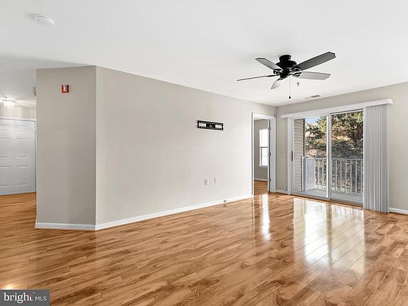4th image of 6 Tyler Falls Ct APT K