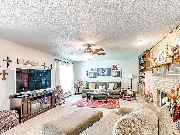 4th image of 10420 Kendal Ave