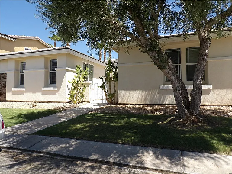 83420 Lightning Rd — Photo 1