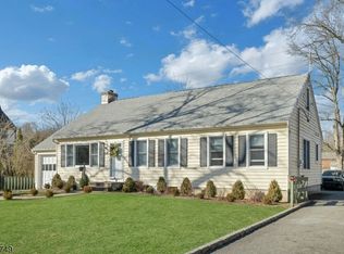 120 Meadowbrook Rd, Livingston Twp., NJ 07039