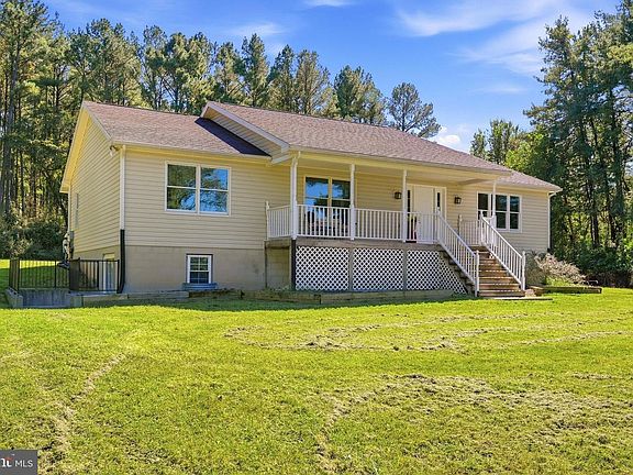 4th image of 2983 Old Winchester Rd