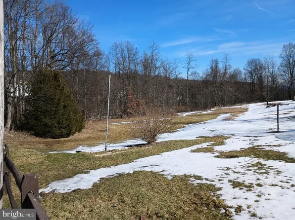 108 King Dr, Kingwood, WV 26537