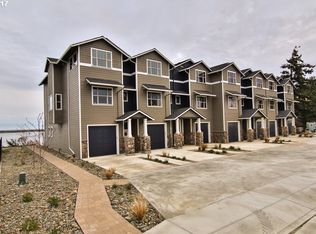 1336 Seagate Ave, Coos Bay, OR 97420