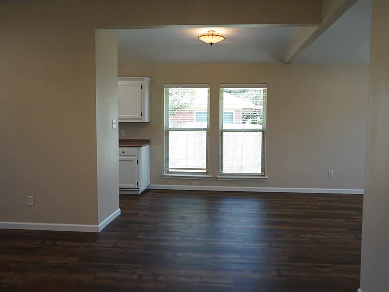 6322 Woolwich Dr — Photo 2