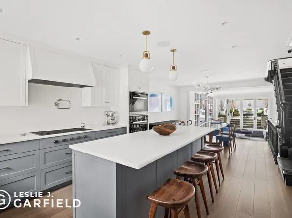 332 West 20th Street image 1 of 23