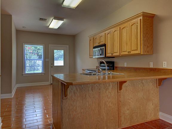 5th image of 3807 Willow Bend Dr