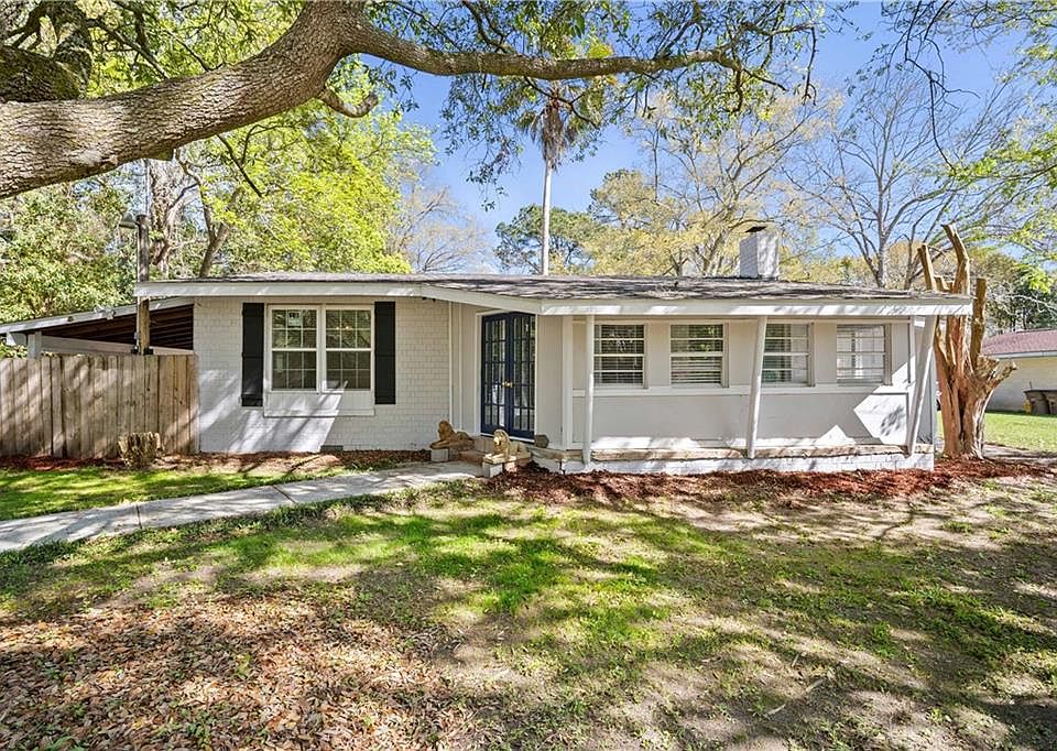 1st image of 2214 S Hillwood Dr