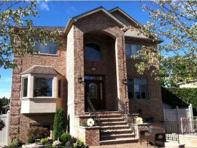 1065 Edgegrove Ave, Staten Island, NY, 10309